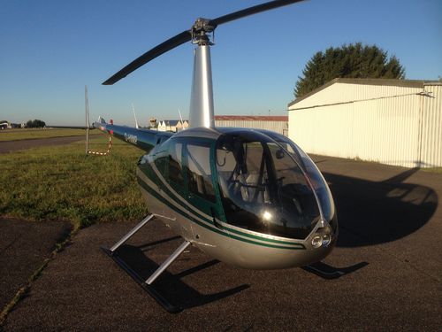 Rundflug für 3 Personen ab Pirmasens im Robinson R44 Hubschrauber